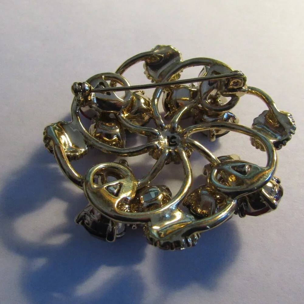 Signed LC LIZ CLAIBORNE Vintage Gold Tone RED GOLDS MAROON Rhinestone Brooch Pin
